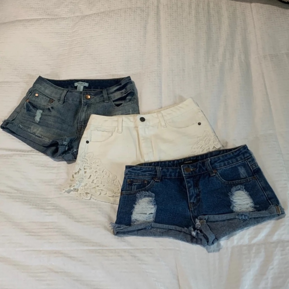 3 pairs of FOREVER 21 denim shorts
